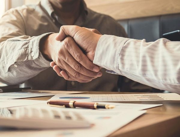 Jak wybrać właściwego adwokata dla swojej firmy